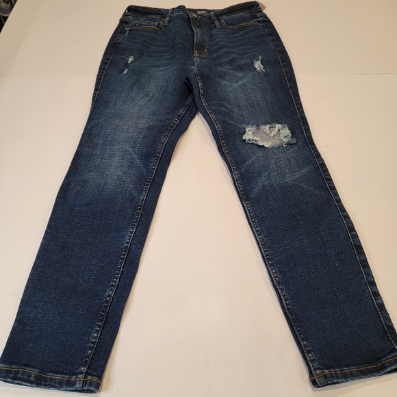 Old Navy Rockstar Extra High-Rise Super Skinny Distressed Jeans Size 10 P NWT! - Picture 4 of 17